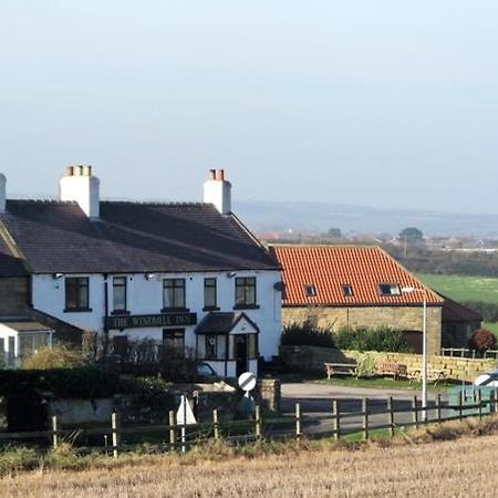 The Windmill Inn - Whitby Stainsacre 外观 照片