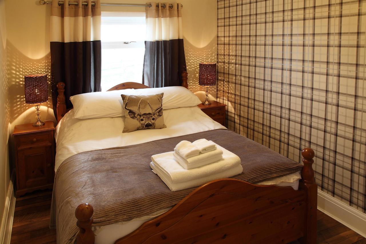 The Windmill Inn - Whitby Stainsacre 外观 照片